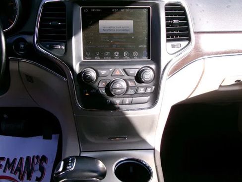 Used 2015 Jeep Grand Cherokee Limited AWD/4WD image 14