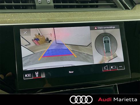 Used 2022 Audi e-tron Premium w/ Convenience Plus Package image 17
