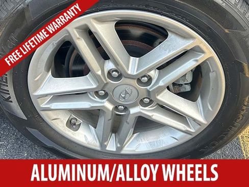 Used 2021 Hyundai Kona SE AWD/4WD image 6