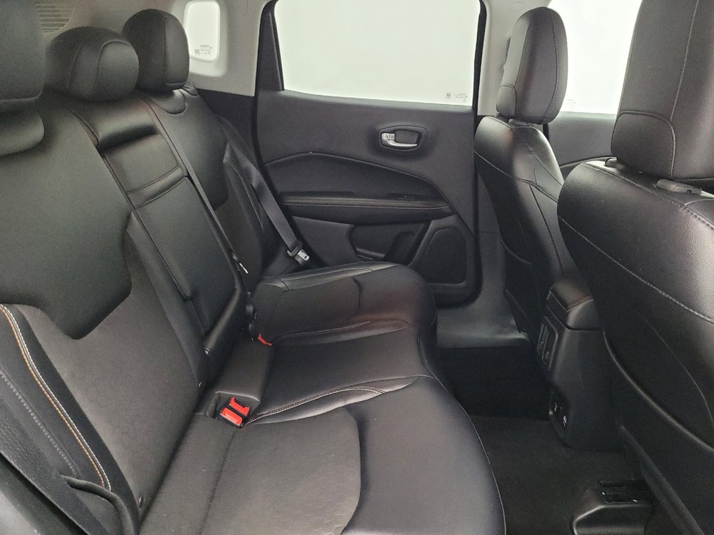 Used 2017 Jeep Compass Latitude w/ Popular Equipment Group AWD/4WD image 19