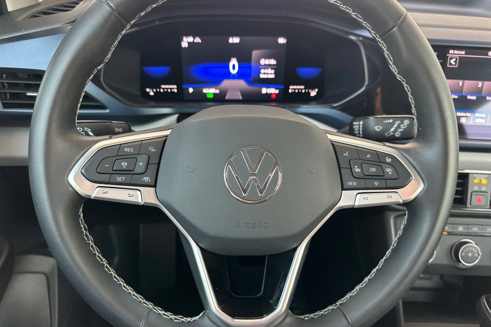 Used 2022 Volkswagen Taos SE AWD/4WD image 25