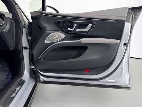 Used 2022 Mercedes-Benz EQS 450+ Sedan image 23