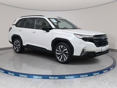 Used 2025 Subaru Forester Touring image 4