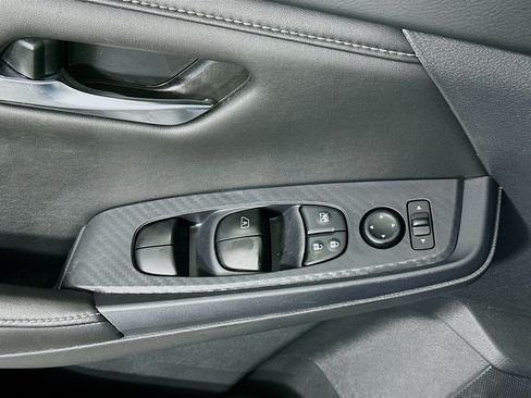 Used 2024 Nissan Sentra SV FWD image 15