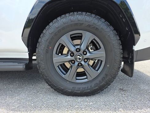 New 2026 Lexus LX 700h Overtrail AWD/4WD image 16