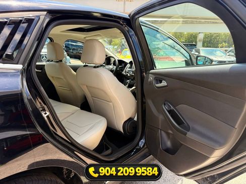 Used 2017 Ford Focus Titanium FWD image 32