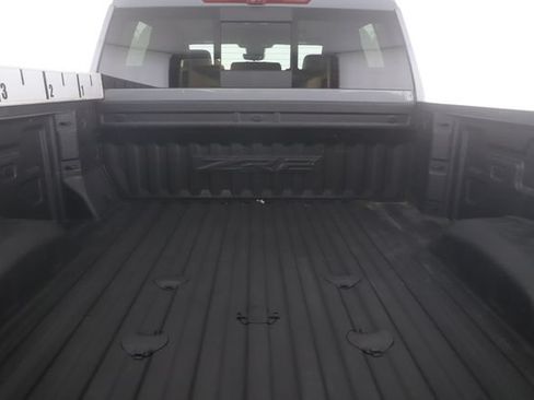 Used 2024 Chevrolet Silverado 2500 ZR2 w/ Technology Package AWD/4WD image 31