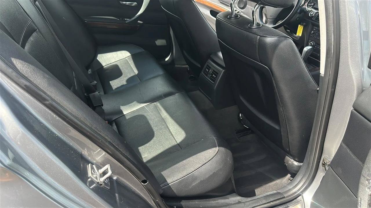 Used 2011 BMW 328i xDrive Sedan AWD/4WD image 26