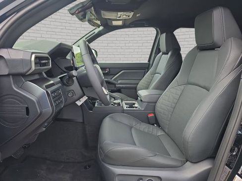 New 2026 Toyota 4Runner TRD Off-Road Premium AWD/4WD image 15