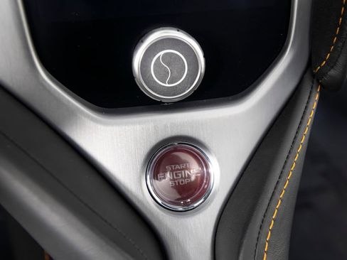 Used 2024 McLaren 750S Spider RWD image 24