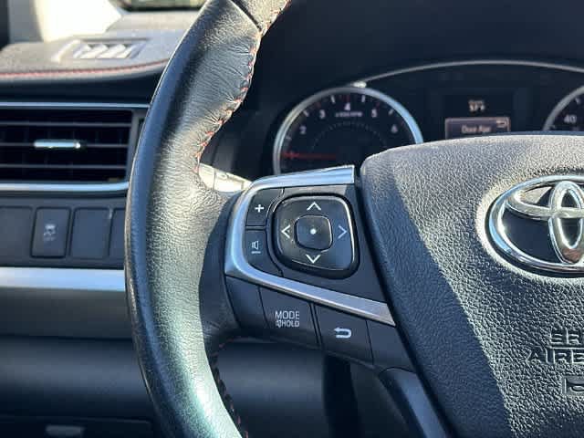 Used 2015 Toyota Camry SE FWD image 8