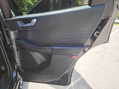 Used 2023 Ford Escape ST-Line FWD image 32