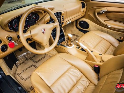 Used 2004 Porsche 911 Carrera 4S AWD/4WD image 2