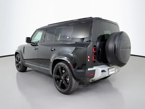 Certified 2023 Land Rover Defender 110 SE AWD/4WD image 7