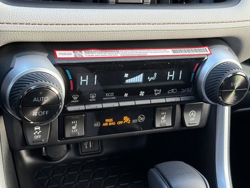 New 2025 Toyota RAV4 XLE w/ Convenience Package image 18