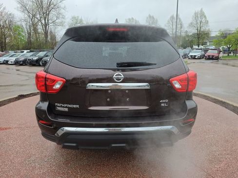 Used 2019 Nissan Pathfinder SL AWD/4WD image 4