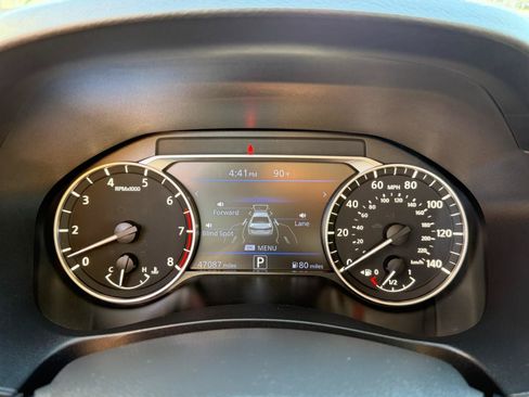 Used 2024 Nissan Altima 2.5 SV FWD image 68