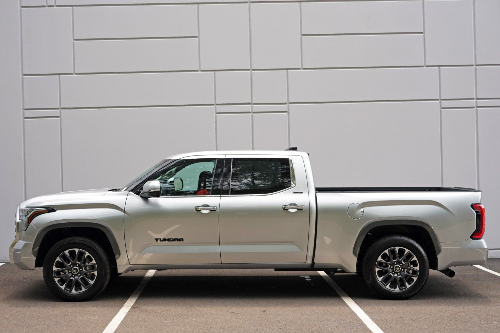 Used 2022 Toyota Tundra Limited AWD/4WD image 52