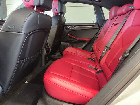 New 2026 Porsche Macan Base image 11