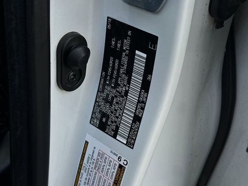 Used 2018 Toyota 4Runner Limited image 29