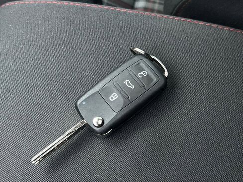 Used 2011 Volkswagen GTI 2-Door FWD image 35