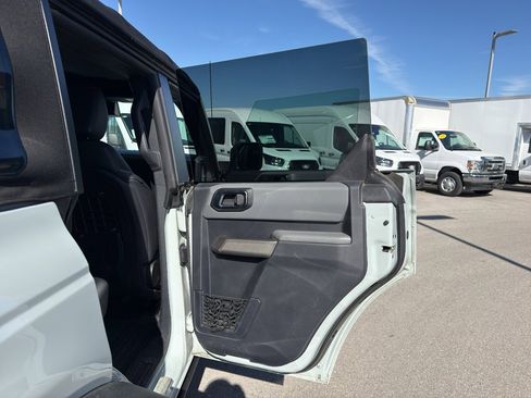 Certified 2021 Ford Bronco Black Diamond w/ Sasquatch Package image 15