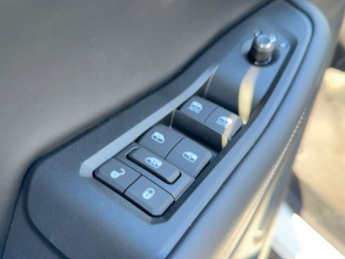 New 2025 Jeep Grand Cherokee L Laredo w/ Luxury Tech Group I image 12