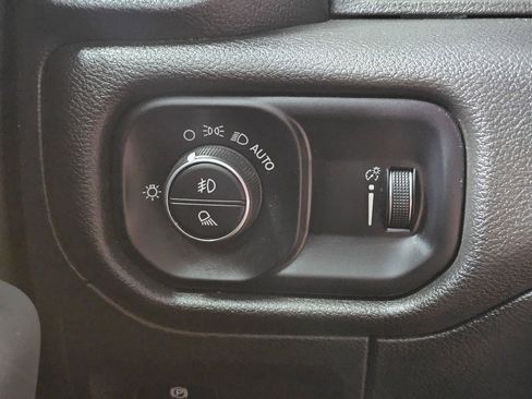 Used 2022 RAM 1500 Big Horn AWD/4WD image 31