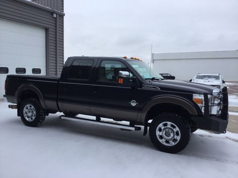 Used 2015 Ford F350 Lariat w/ Chrome Package image 3