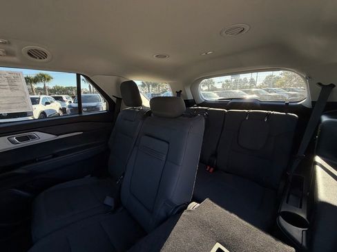 Used 2025 Ford Explorer Active image 24