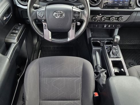 Used 2019 Toyota Tacoma TRD Off-Road image 15