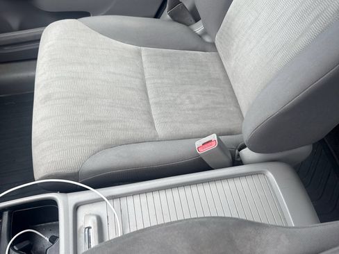 Used 2013 Honda CR-V LX image 6