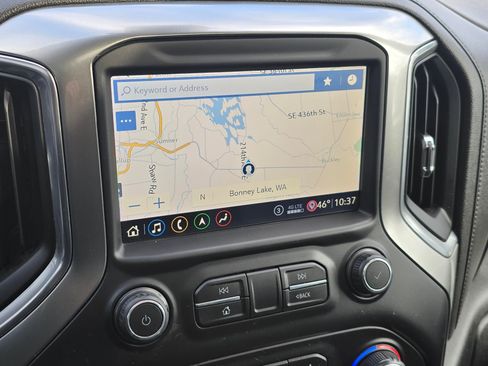 Used 2020 Chevrolet Silverado 2500 LTZ w/ LTZ Premium Package image 18