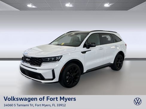 Used 2023 Kia Sorento SX FWD image 1