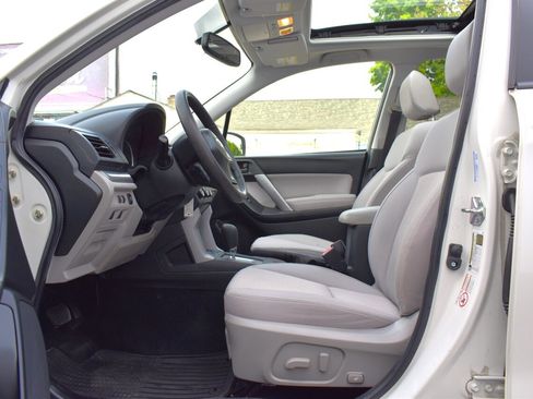 Used 2015 Subaru Forester 2.5i Premium w/ All-Weather Package AWD/4WD image 10