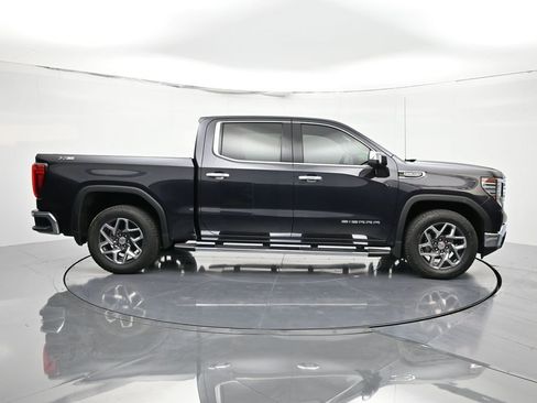 Used 2023 GMC Sierra 1500 SLT w/ SLT Premium Package image 4