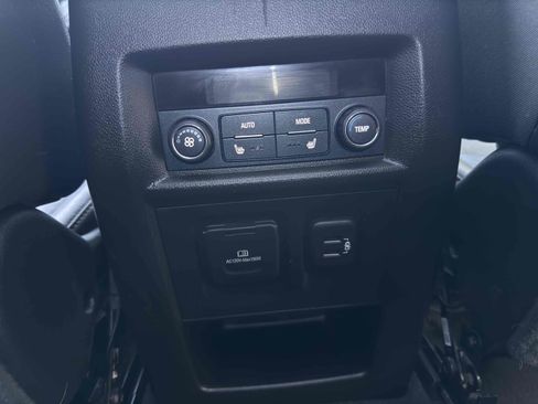 Used 2018 Chevrolet Traverse Premier w/ Redline Edition image 65