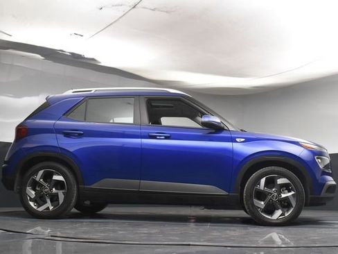 Used 2023 Hyundai Venue SEL FWD image 38
