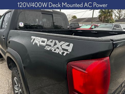 Used 2019 Toyota Tacoma TRD Sport image 9