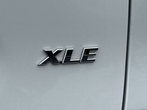 Certified 2024 Toyota RAV4 XLE FWD image 10
