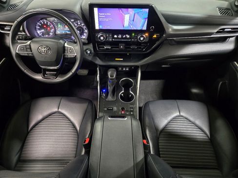 Used 2023 Toyota Highlander XSE image 40