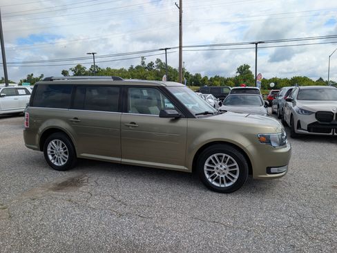 Used 2013 Ford Flex SEL AWD/4WD image 6
