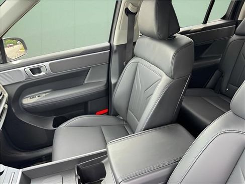 Certified 2026 Hyundai Santa Fe SEL FWD image 9