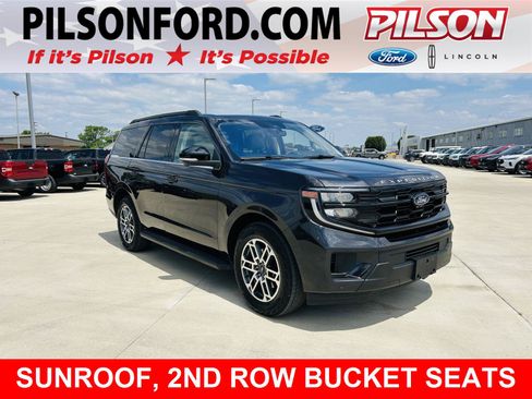 Used 2025 Ford Expedition Active AWD/4WD image 1