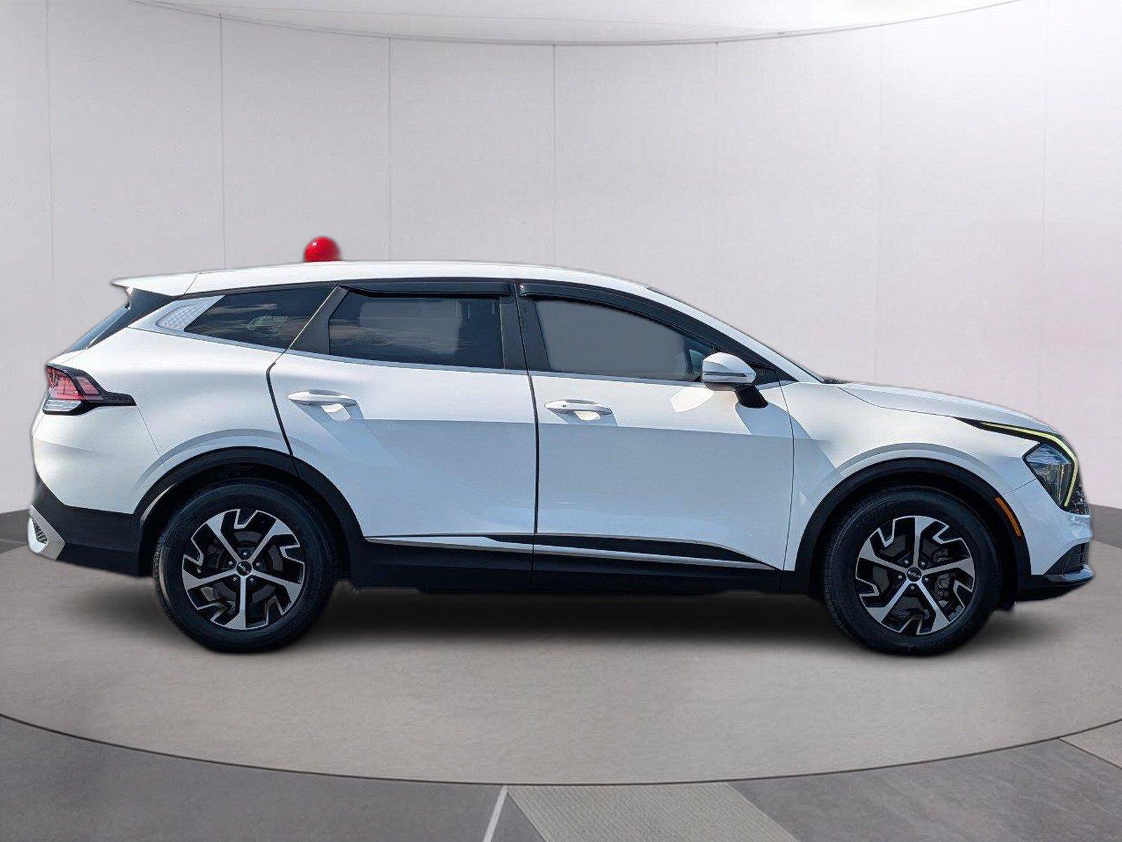 Used 2023 Kia Sportage EX FWD image 6