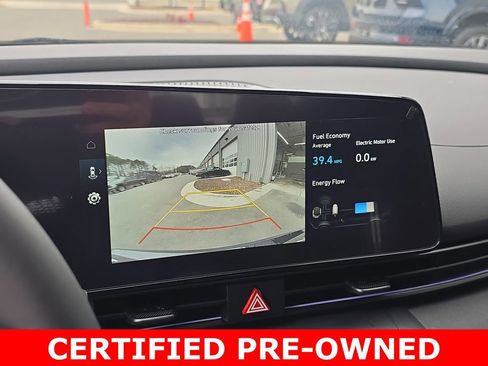 Used 2025 Hyundai Elantra SEL FWD image 24