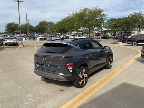 Certified 2024 Hyundai Kona Limited AWD/4WD image 3