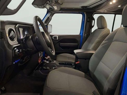 Used 2024 Jeep Wrangler Unlimited image 79