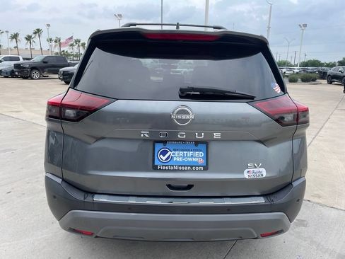Used 2022 Nissan Rogue SV w/ SV Premium Package FWD image 6