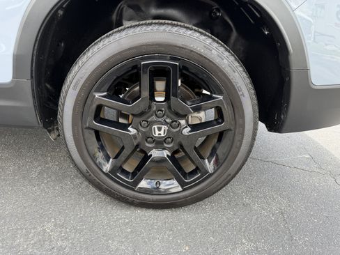 Used 2024 Honda Passport Black Edition image 9